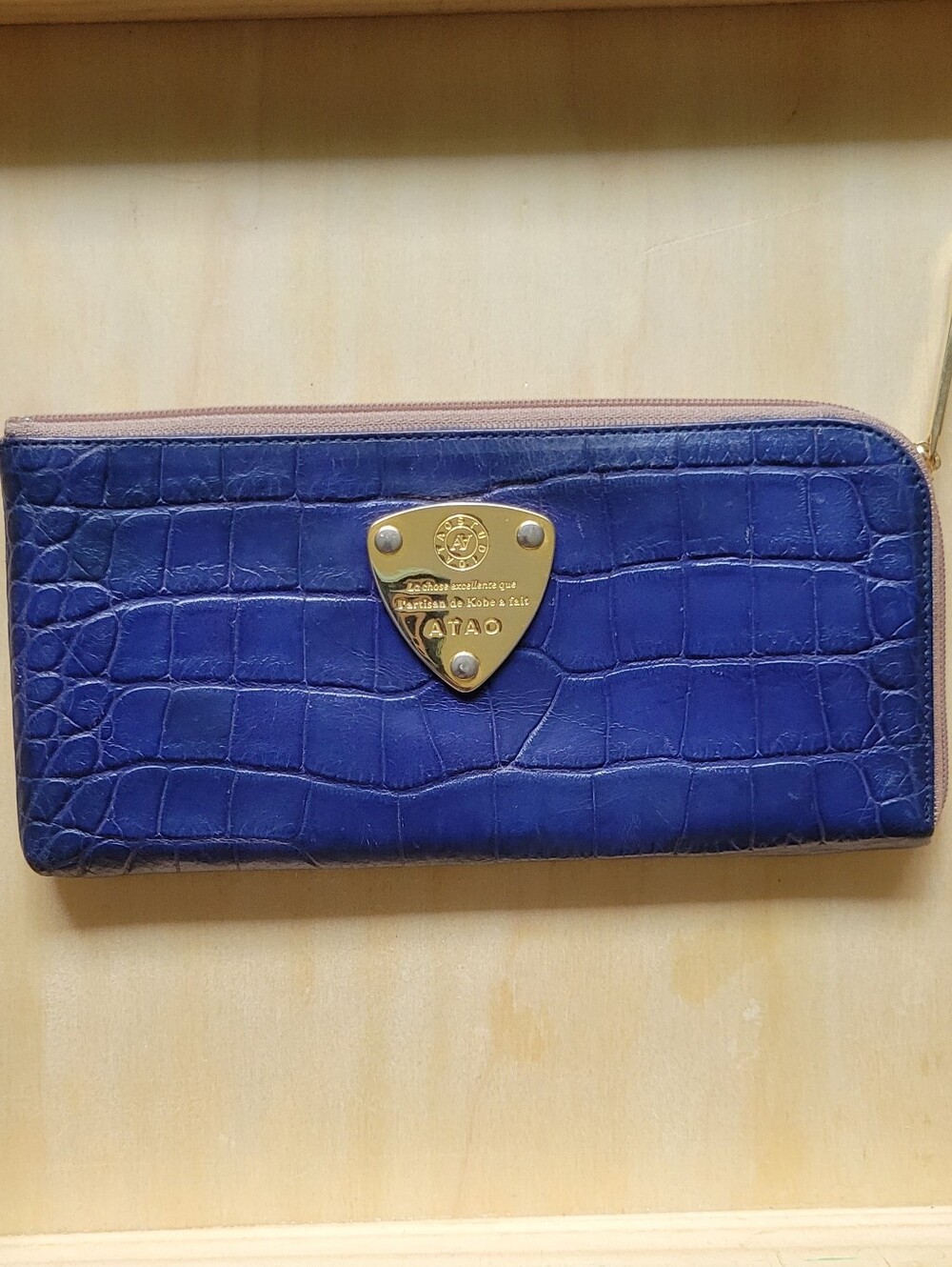 ATAO from Kobe. Limo Blue Crocodile Leather L-Shaped Zipper Slim Wallet Japan
